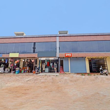 Hotel O Lakshmi Sri Deluxe Boarding & Lodgeing Kumbalgod Dış mekan fotoğraf