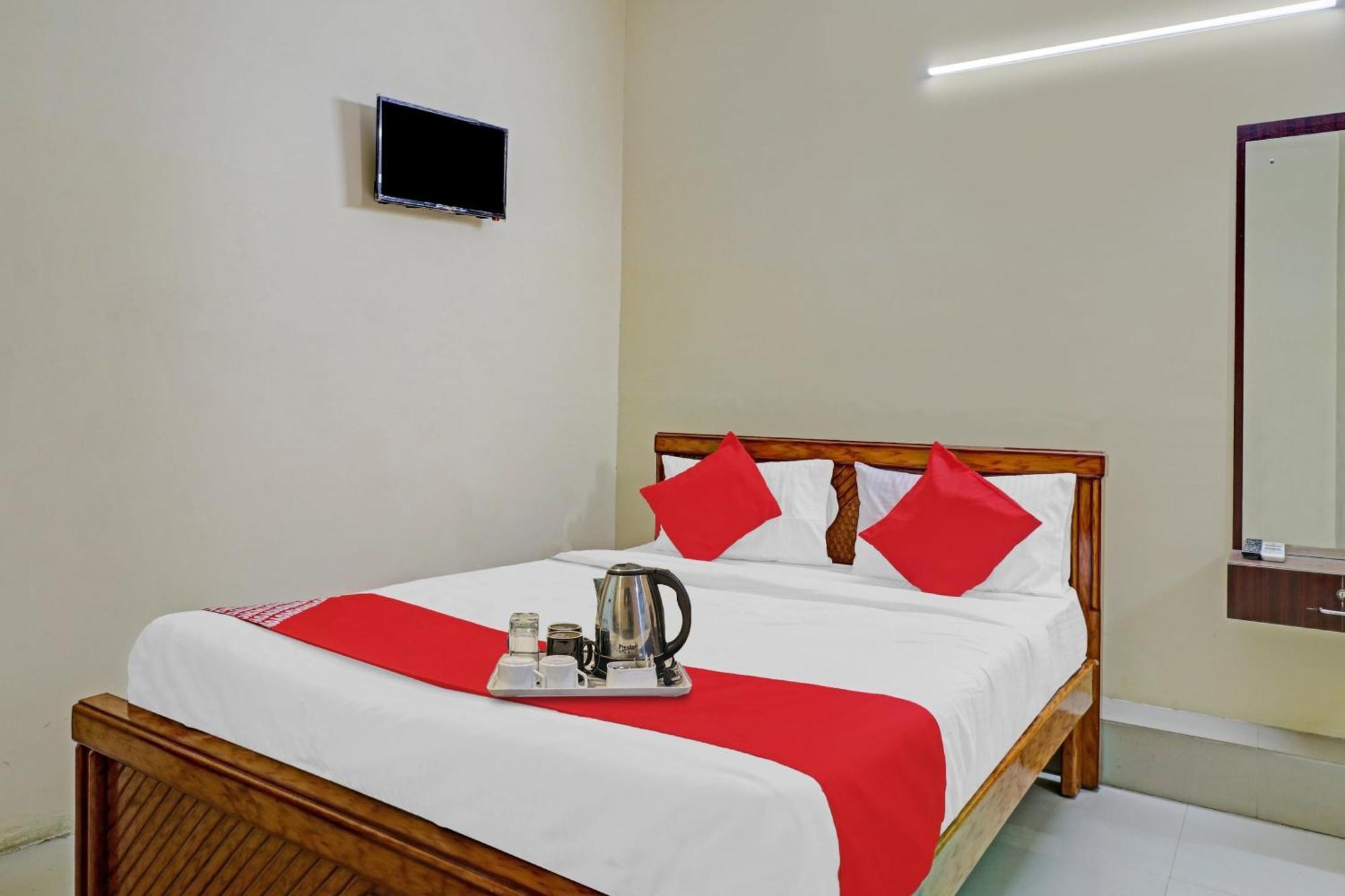 Hotel O Lakshmi Sri Deluxe Boarding & Lodgeing Kumbalgod Dış mekan fotoğraf