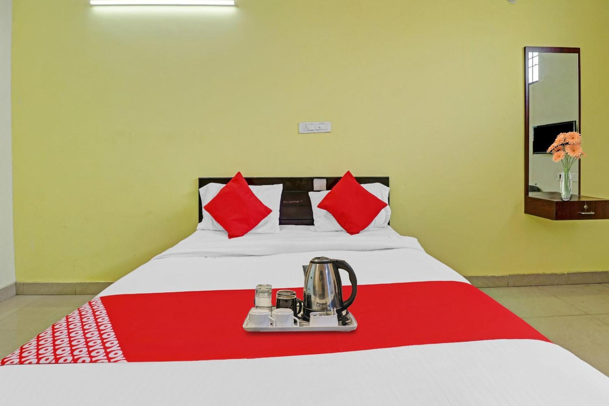 Hotel O Lakshmi Sri Deluxe Boarding & Lodgeing Kumbalgod Dış mekan fotoğraf