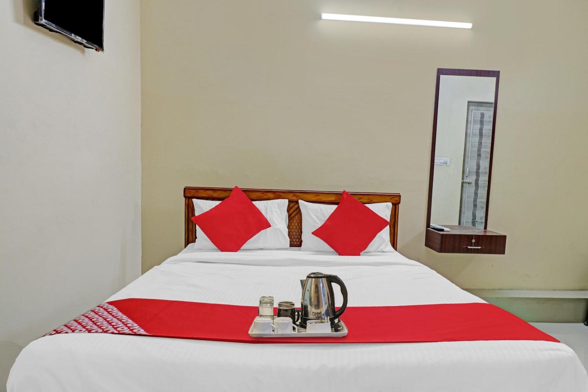 Hotel O Lakshmi Sri Deluxe Boarding & Lodgeing Kumbalgod Dış mekan fotoğraf