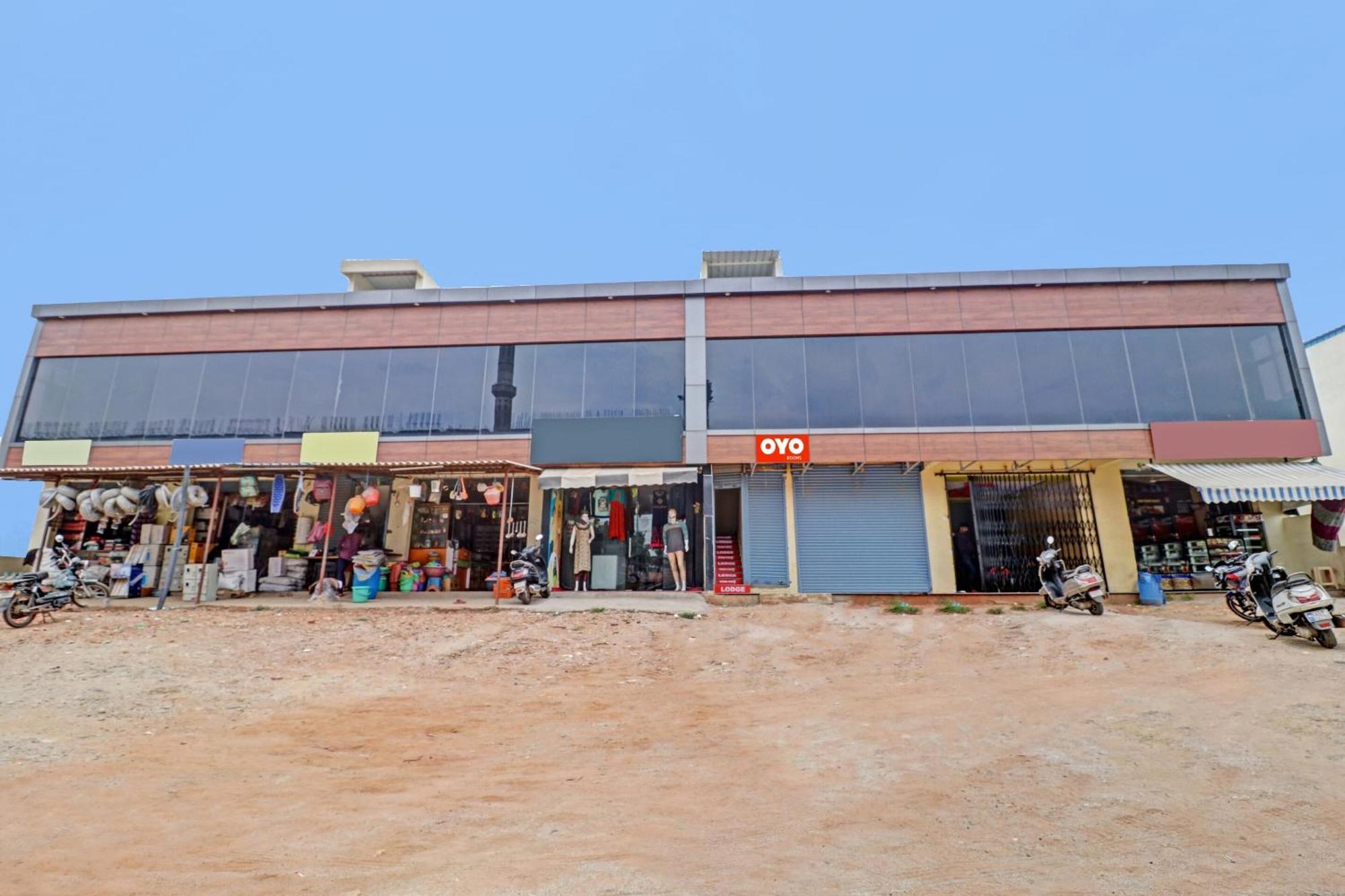 Hotel O Lakshmi Sri Deluxe Boarding & Lodgeing Kumbalgod Dış mekan fotoğraf
